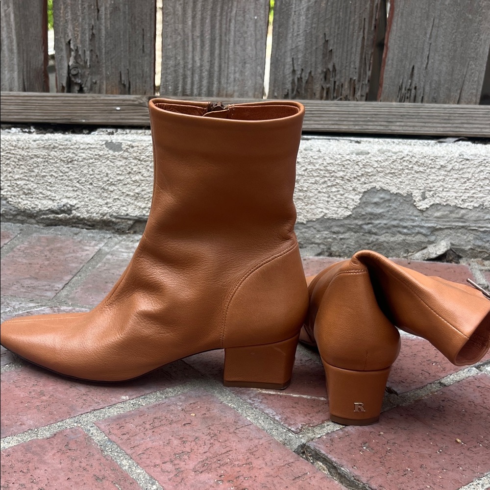 Tan leather Rouje ankle boots 38